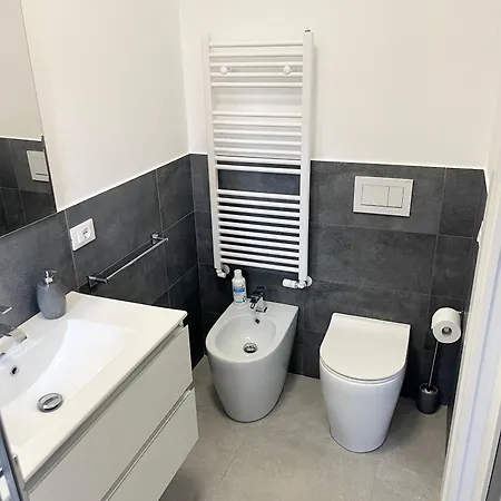 Deluxe Self Check In Parking