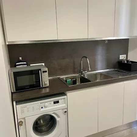 Deluxe Self Check In Parking Apartment *