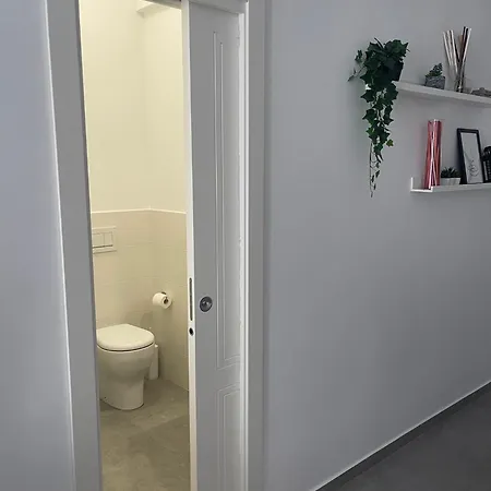 Deluxe Self Check In Parking *