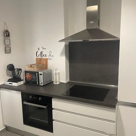 Deluxe Self Check In Parking Apartment Genua