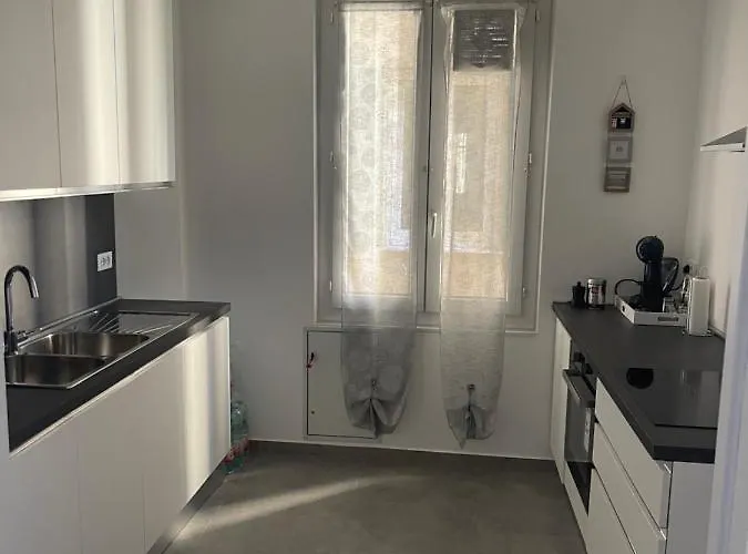 Deluxe Self Check In Parking Daire