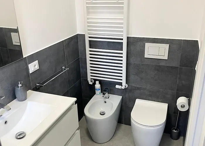 Deluxe Self Check In Parking