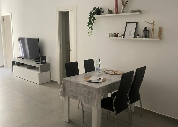 Deluxe Self Check In Parking