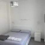 Deluxe Self Check In Parking *